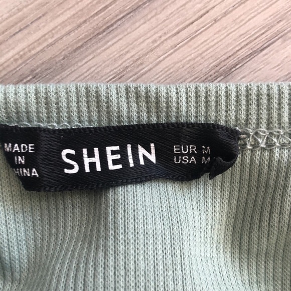 ✨High Neck Crop Top - Picture 5 of 5